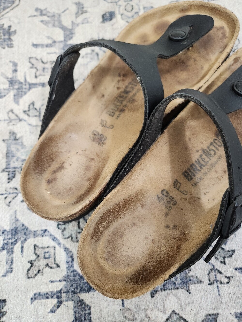 Birkenstock Gizeh Sandals - Picture 6 of 11